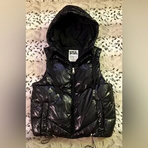 Love & Sports Women’s Black Puffer Vest